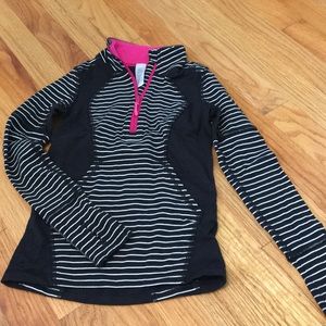 Girls size 6 ivivva lightweight pullover